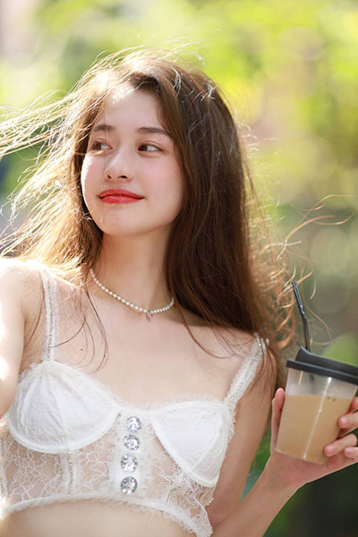 污丝瓜秋葵草莓香蕉榴莲芒果最新版：一款年轻人强烈推荐的免VIP看影视软件