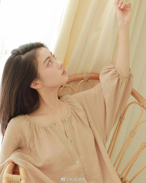 果冻传媒潘甜甜爆料七夕和手机的秘密链接，网友：自导自演？