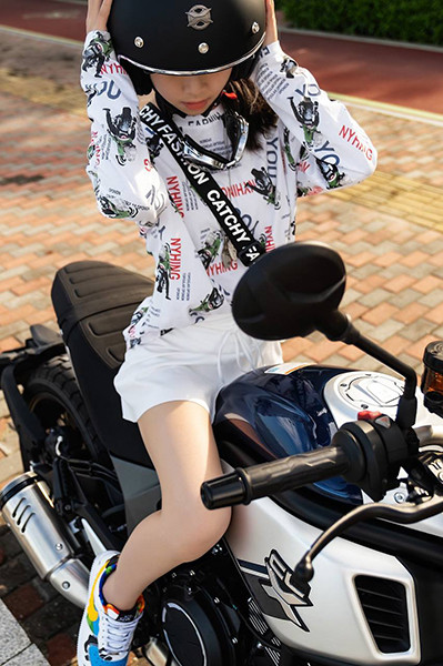 野花视频高清手机免费观看无需vip也能免费观看？网友：深夜福利很精彩！