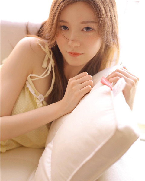 国产卡1卡2卡3仙踪林精品版：一款男同胞都在推荐的无遮挡看影视播放器软件